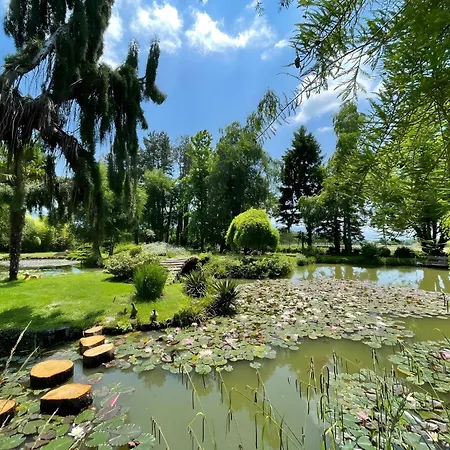 La Fontaine Des Rollands *