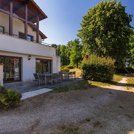 La Fontaine Des Rollands Holiday home Saint-Verand (Isere)