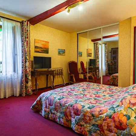 La Fontaine Des Rollands Holiday home